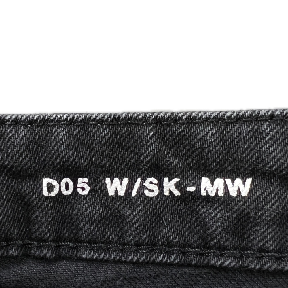 SAINT LAURENT Black Skinny Jeans - Picture 12 of 15